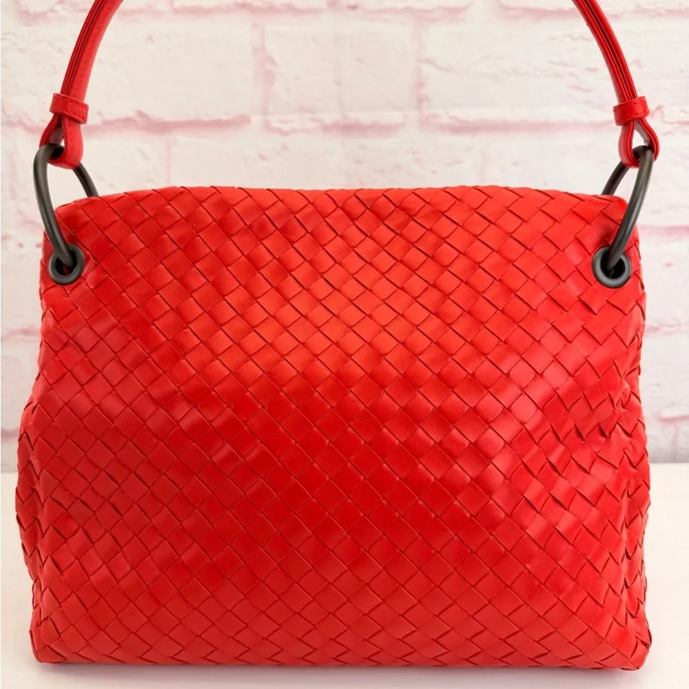 Bottega Veneta Intrecciato Leather Red Flap Shoulder Bag - Picture 3 of 16